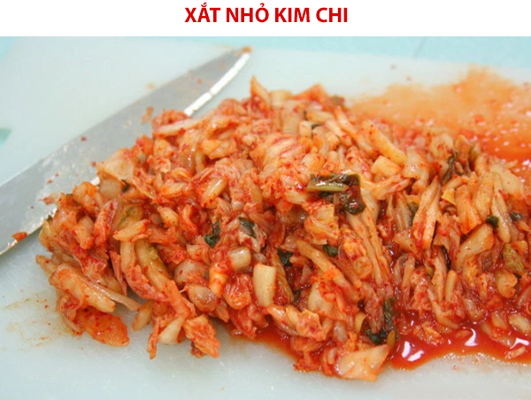 Xắt nhỏ kim chi