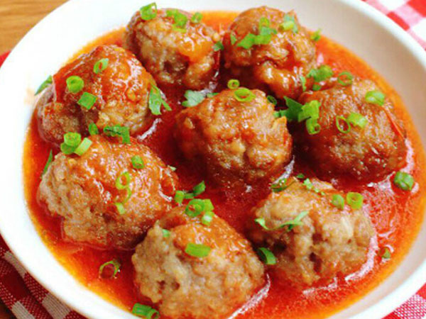 thịt viên sốt cà chua