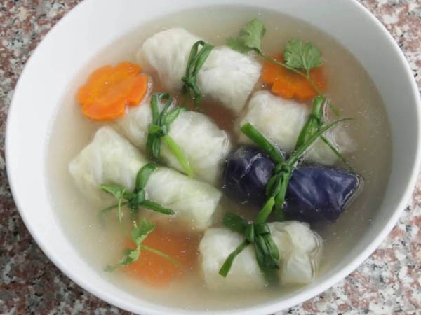 canh bắp cải cuộn thịt