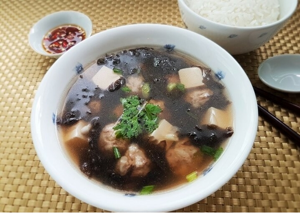 cach-nau-canh-rong-bien-nau-thit-vien-dau-hu