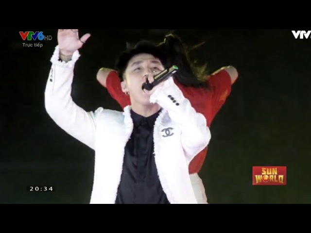 Tiến Lên Việt Nam Ơi - Sơn Tùng M-TP (Live)
