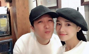 Trường Giang gián tiếp xác nhận tin bầu bí của Nhã Phương khi hỏi kinh nghiệm những ông bố bỉm sữa
